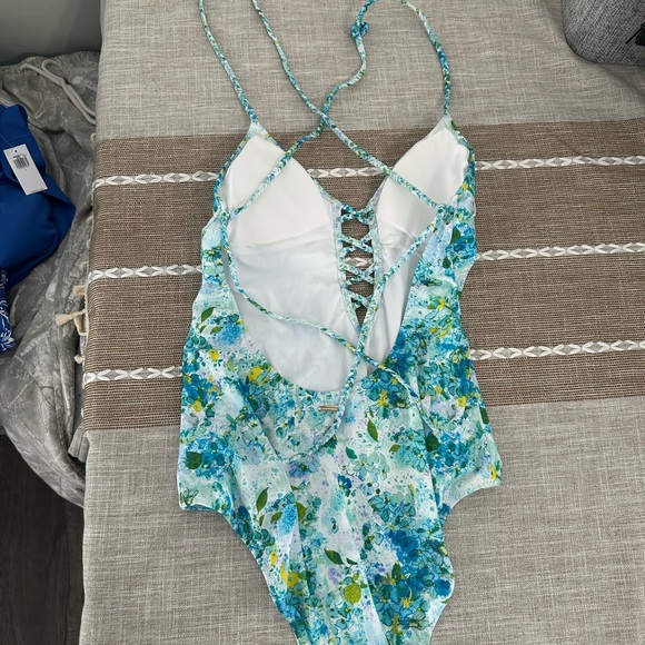 Victoria's Secret Women’s One Piece in Blue and Green Floral - Picture 2 of 3